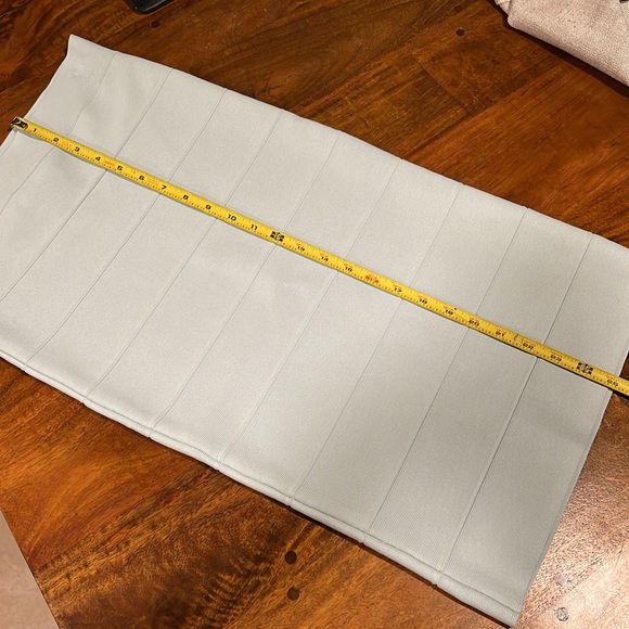 BCBGMAXAZRIA skirt - Picture 10 of 10